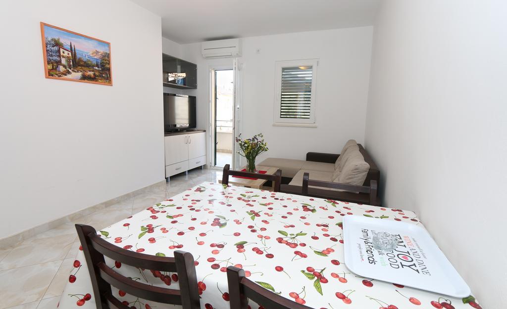 Apartments Jadranka 로비스테 외부 사진